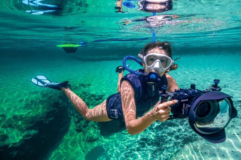 kimber-documenting-springs-with-blu3-dive-system-water-bear-photography Kimber from Water Bear Photography relying on the BLU3 dive system while documenting the clear springs.